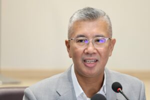 Fakta halal jangan diputar belit – Tengku Zafrul