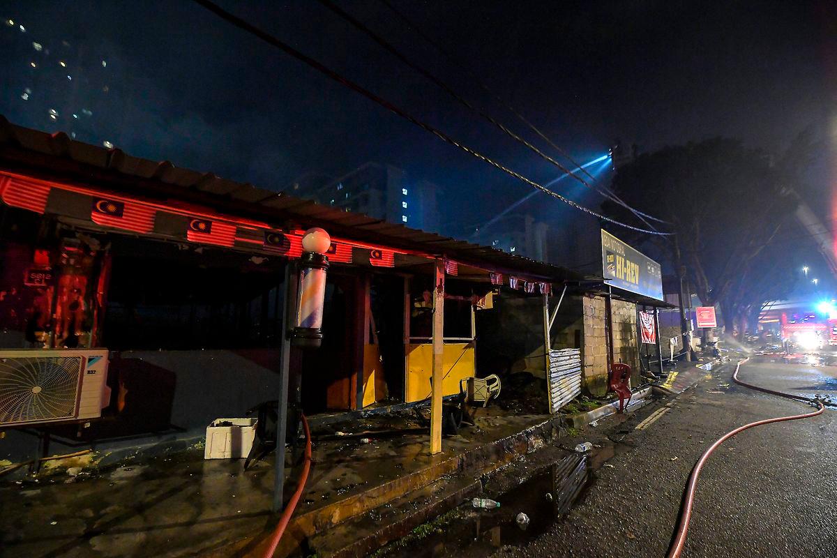 Fire destroys 14 squatter houses and four shops in Pantai Dalam