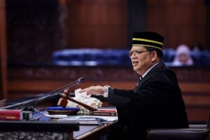 Frontbencher asks Speaker to clarify dress code for female MPs