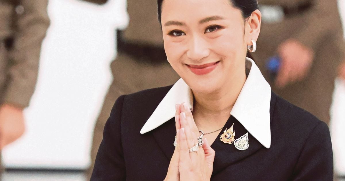 Glamorous Thai PM felled by Cambodia row