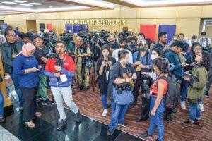 Graduan komunikasi massa juga graduan berkualiti