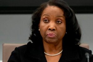 Hearing ends without ruling on Trump attempt to oust Fed Governor Cook