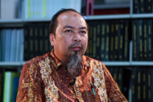 Higher retirement age should target specific sectors, says economist