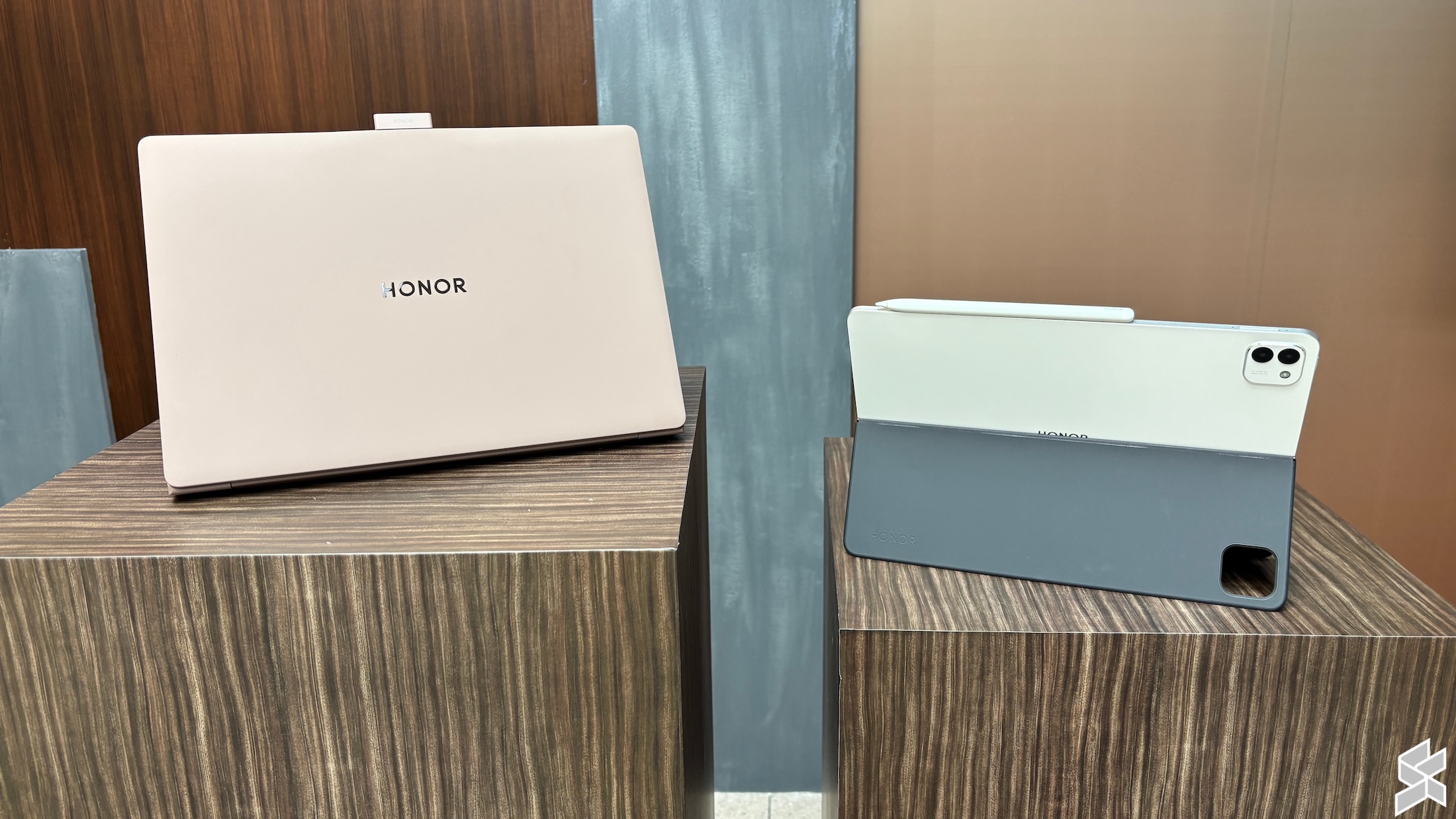 Honor MagicBook Art 14 2025 & MagicPad 3 launched in Malaysia