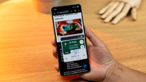 How the Samsung Galaxy Z Flip7’s Bigger FlexWindow Works Smarter