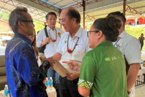 Indigenous groups confront Sarawak leaders over dam projects