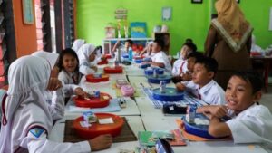 Indonesia targets at least 20 million students for free nutritious meal programme by Aug 17