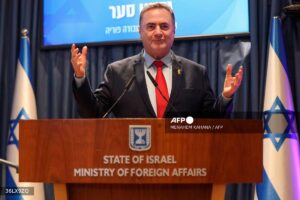 Israel army chief must follow Gaza decisions says defence minister