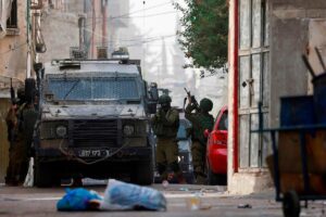 Israel prepares for costly Gaza City battle as Hamas digs in