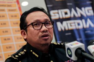KPDN bongkar kegiatan pindah LPG haram di Batu Gajah