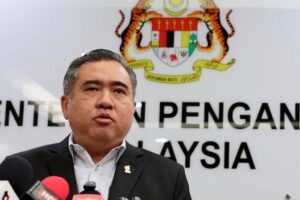 Kenderaan mewah disita perlu bayar cukai jalan dan insurans sebelum dilepaskan