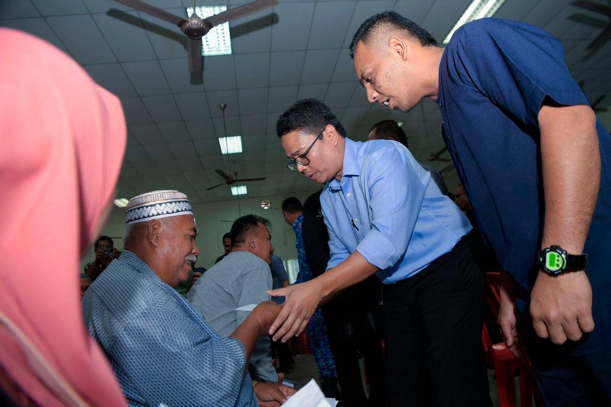 Kerajaan Perak dan NADMA bantu mangsa ribut Pasir Salak RM240,000