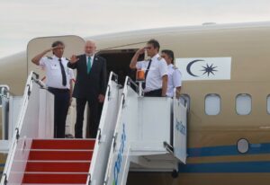 King departs for historic state visit to Russia