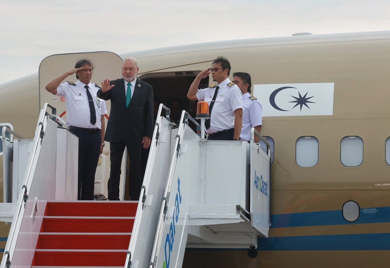 King departs for historic state visit to Russia