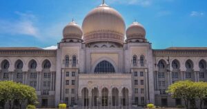 King must follow pardons board’s advice, lawyer tells court
