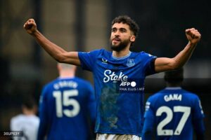 Leeds sign ex-Everton striker Calvert-Lewin ahead of Premier League return