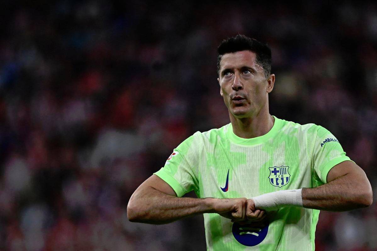 Lewandowski injury casts doubt on Barcelona season opener
