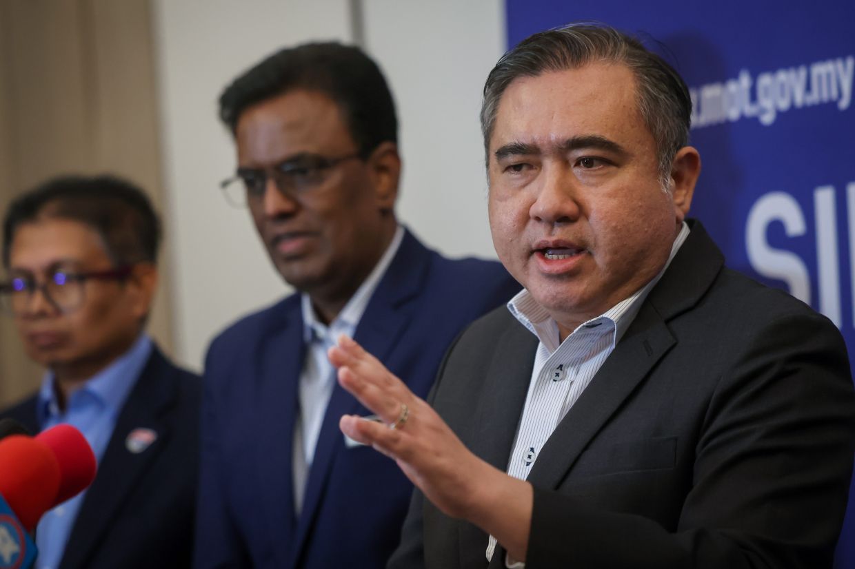 Local airlines to be prioritised in Subang Airport, says Loke