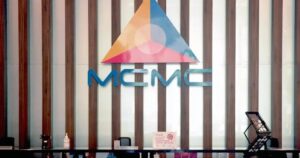 MCMC probing clip of ‘influencers’ giving homeless man food waste