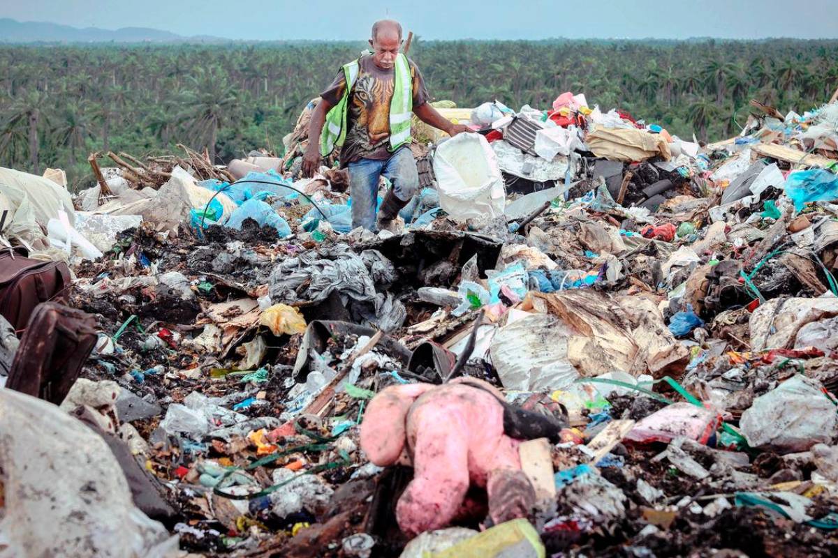 Malaysia tightens plastic waste import controls to boost circular economy
