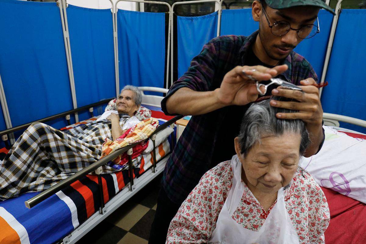 Malaysia urged to boost healthcare, social support for ageing population