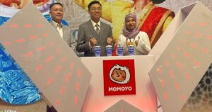 Malaysia's first flippable ice cream gets Batik makeover