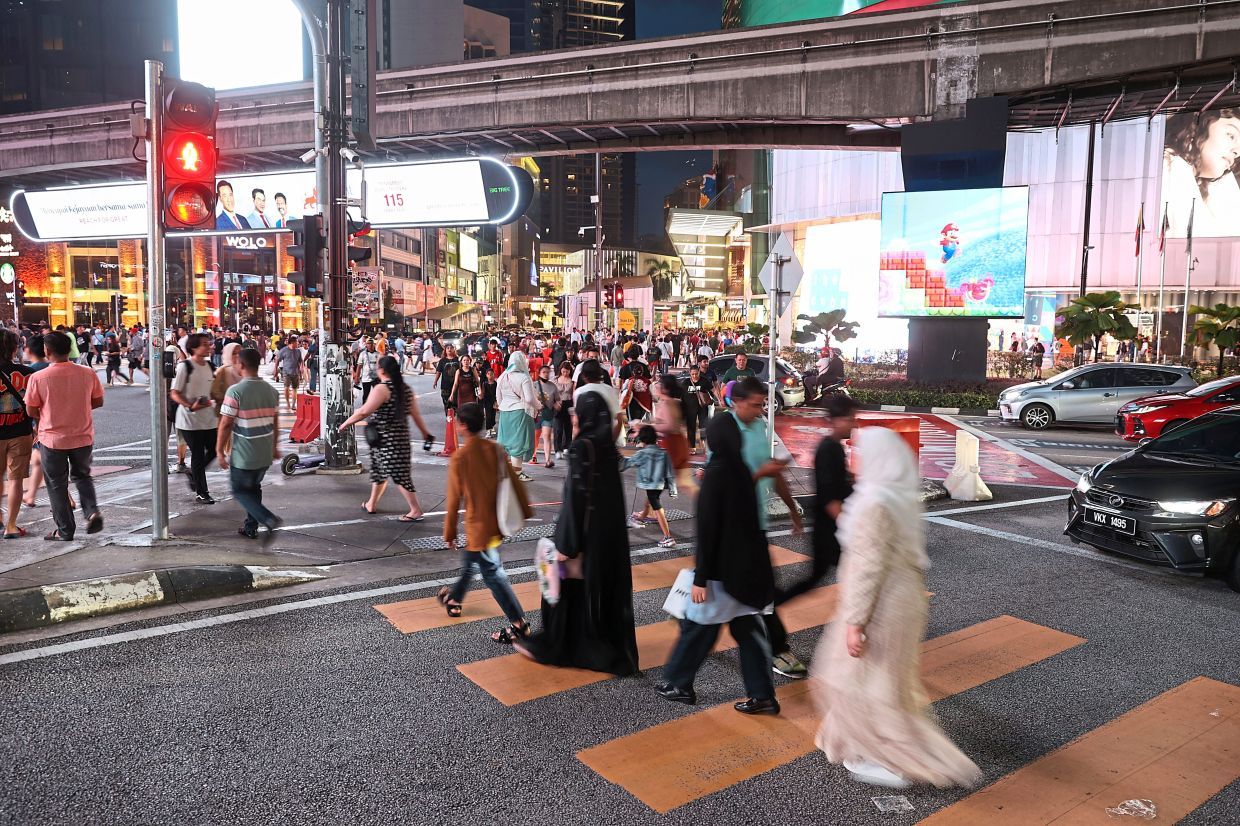Malaysians more upbeat on ageing, survey finds