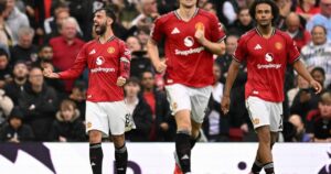 Man Utd secure first win thanks to late Fernandes penalty