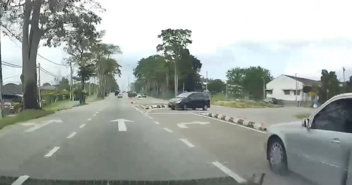 Man arrested after driving against traffic in Kluang