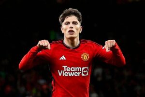 Manchester United sell Alejandro Garnacho to Chelsea for £40 million