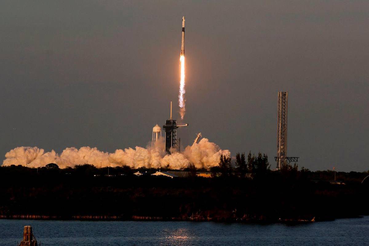 Misi NASA crew-10 tamat, angkasawan selamat mendarat