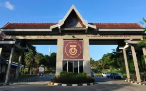 Cover Image for Dad suspected of killing, burying son remanded 1 week