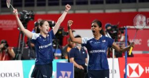 Nervy Pearly-Thinaah advance to last 16 in World Championships