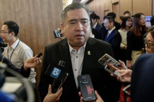 No delay to Segamat-JB stretch of electrified double track rail project, says Loke