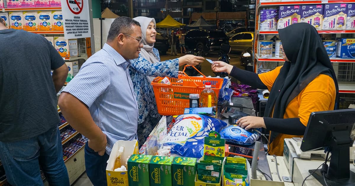 Nurul Izzah challenges reps to ‘Pass it forward’ with SARA aid