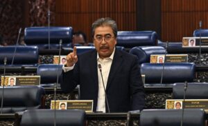 PARLIMEN: Beri fokus penanaman semula kelapa sawit