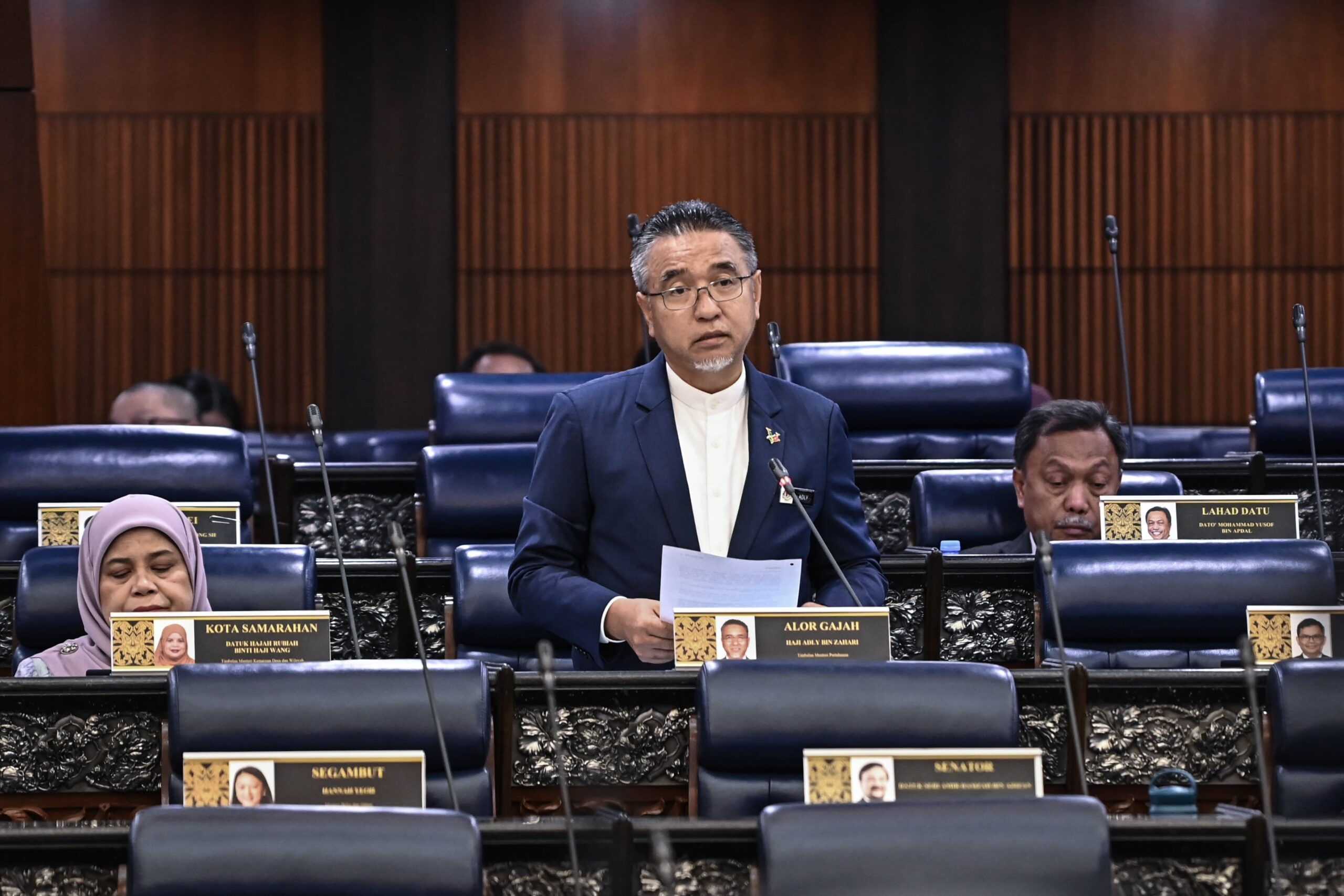 PARLIMEN: Mindef nafi jadi jurucakap swasta isu helikopter AW149