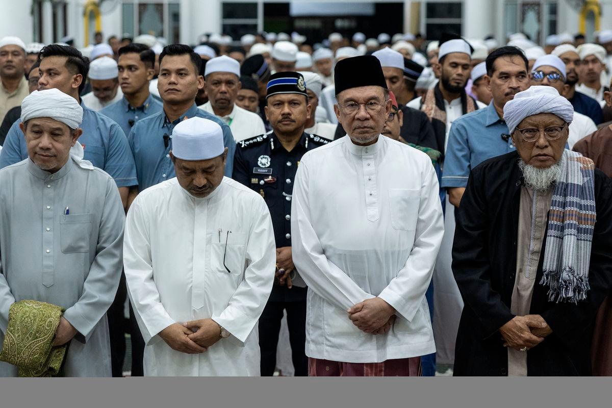 PM Anwar rasmi Ijtima’ MADANI Ulama, tinjau penanaman padi di PMR kelantan