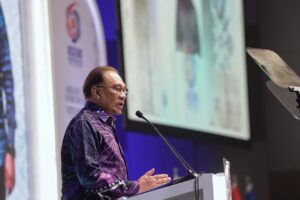 PM calls for thorough investigation into F/A-18D Hornet incident