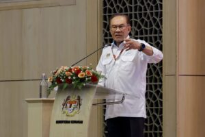 PM to review Umno protest over ex-members joining Unity Government parties