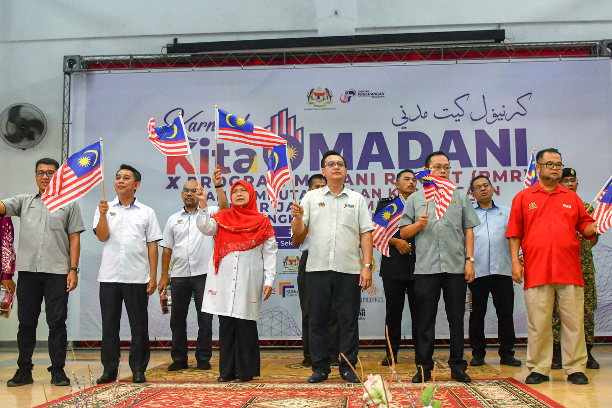 PMR Kelantan 2025 launches with tech exhibits and job opportunities