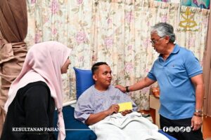 Pahang Sultan visits RMAF fighter jet incident site, meets survivors