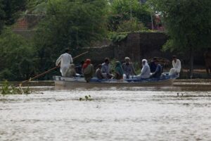 Pakistan evacuates 150,000 people after flood warning from rival India