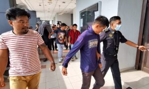 Pekerja kopitiam, empat warga Myanmar didakwa miliki LPG secara haram