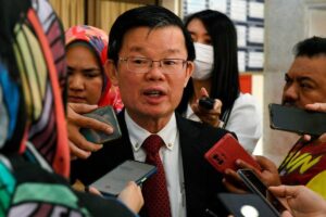 Penang CM urges residents to fly Jalur Gemilang with pride