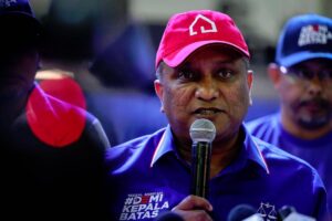 Penang DPP reviews upside down flag case, seeks Putrajaya guidance