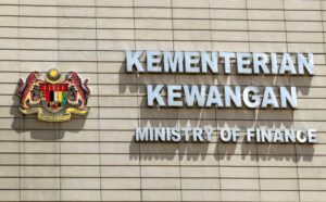 Pengecualian cukai perkhidmatan sewa kapal, pesawat udara