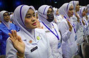 'Pertimbang secara serius cadangan bawa masuk jururawat asing'