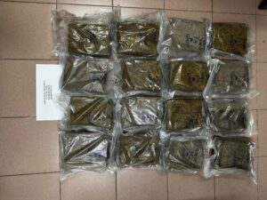 Polis tahan lima lelaki, bongkar stor simpanan ganja