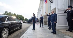 Putin says Russia-Malaysia political dialogue is well established